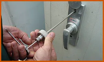 Farmington MI Locksmith Store Farmington, MI 248-702-4346 - 5-lock-opening